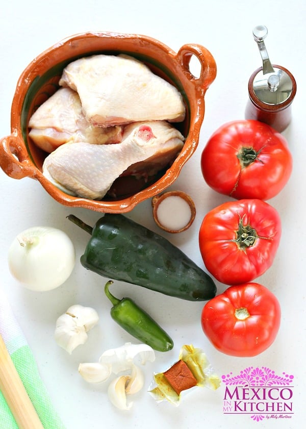 Pollo entomatado, ingredientes fáciles de encontrar en tu cocina