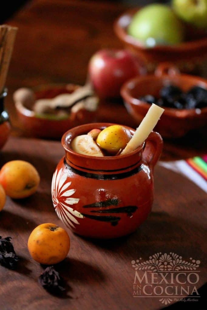 Receta tradicional de ponche de frutas navideño mexicano - 1s