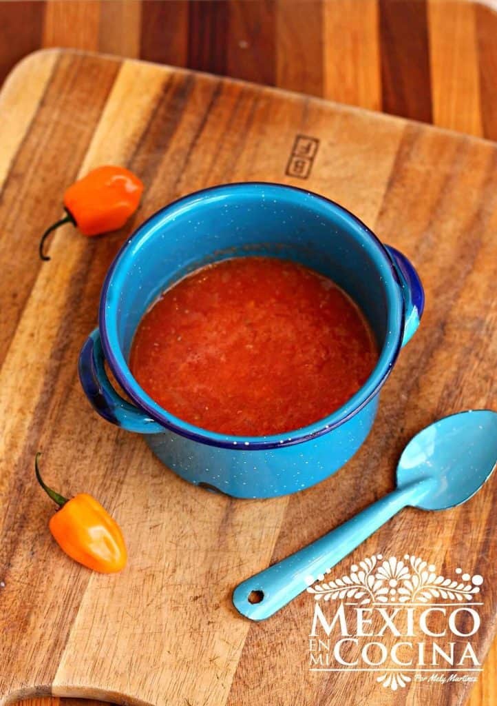 Salsa de chile Habanero y jitomate. Receta sencilla y deliciosa de salsa con chile habanero